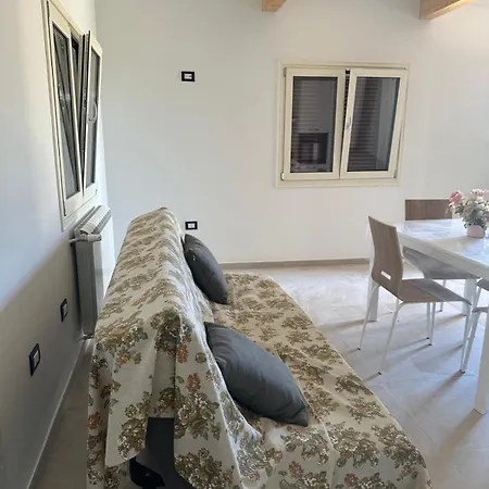 Pm 8 Via Piave Apartment Policoro